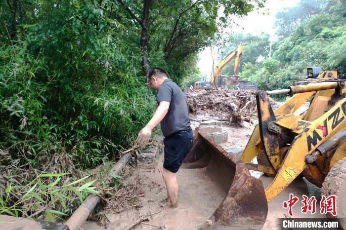 Chuvas torrenciais atingem várias regi?es na província de Anhui