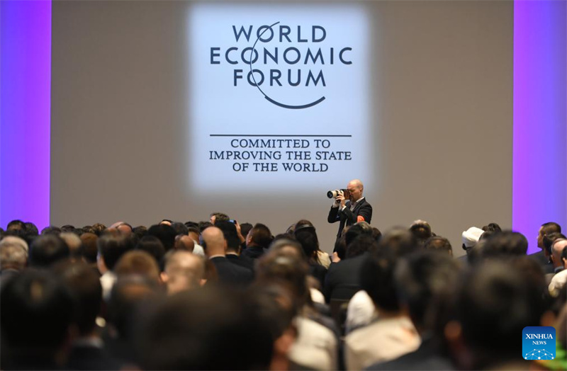Fórum de Davos de Ver?o 2024 inaugurado em Dalian, na China