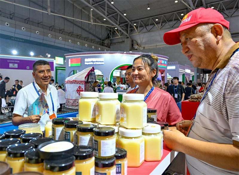 A 8a Expo China-Eurásia come?a em Xinjiang, noroeste da China