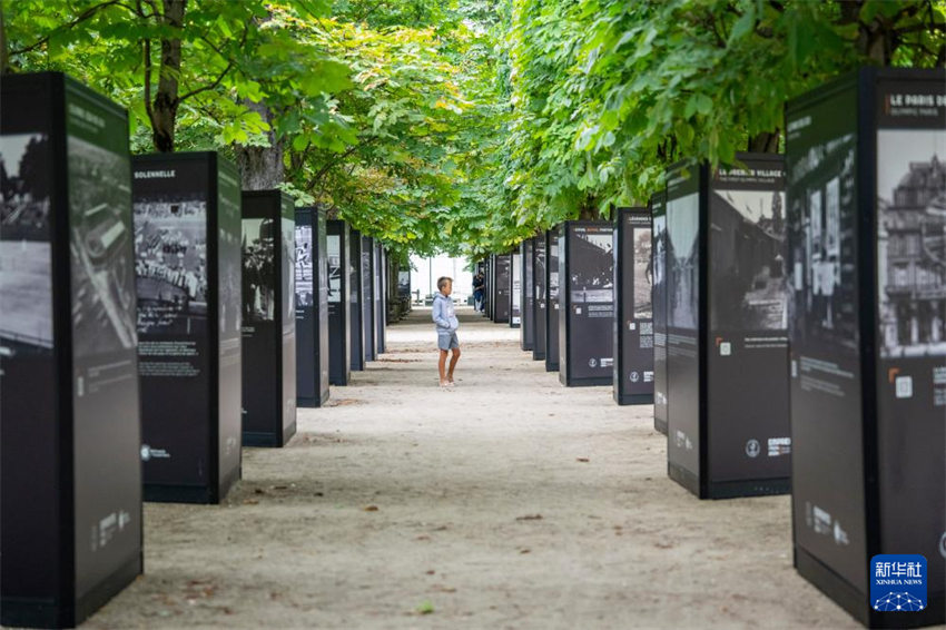 Paris realiza várias exposi??es temáticas para receber Olimpíadas