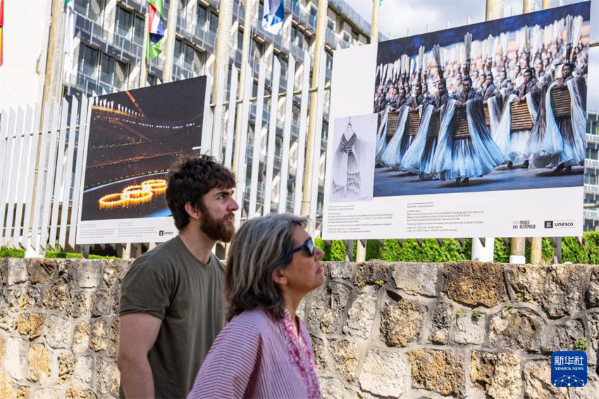 Paris realiza várias exposi??es temáticas para receber Olimpíadas