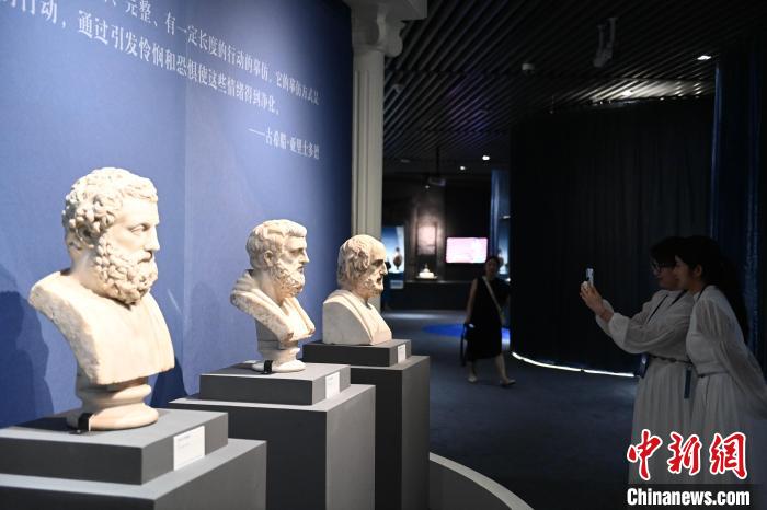 Mais de cem preciosas relíquias da Grécia antiga est?o em exibi??o no Museu de Anhui
