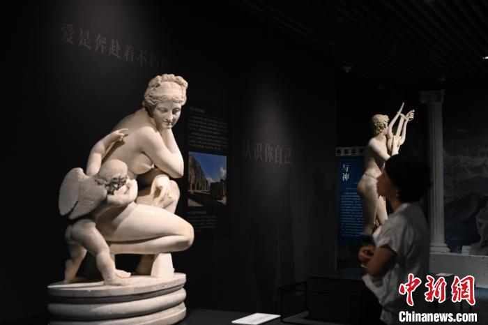 Mais de cem preciosas relíquias da Grécia antiga est?o em exibi??o no Museu de Anhui