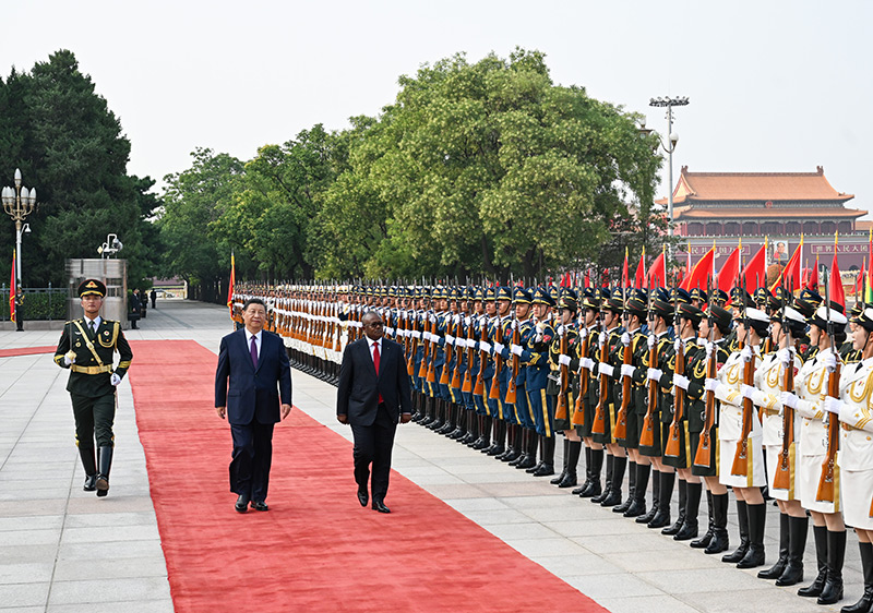 Xi Jinping realiza conversa??es com presidente da Guiné-Bissau