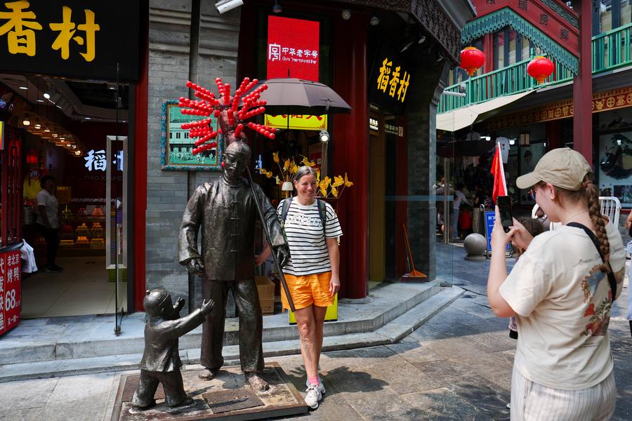 China vê aumento de viajantes estrangeiros seguindo políticas de isen??o de visto de transito