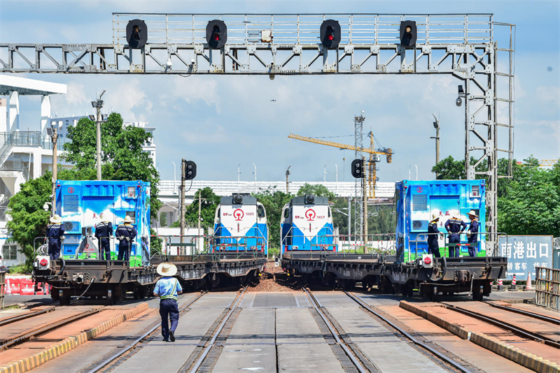 Primeira unidade móvel de armazenamento de energia entra em opera??o em trem transoceanico de Hainan