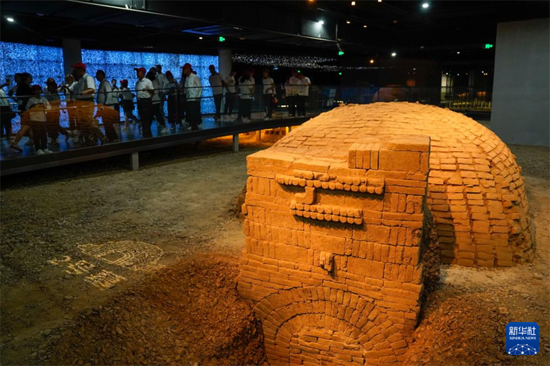 Primeiro museu subterraneo de túmulos de Xinjiang abre oficialmente ao público