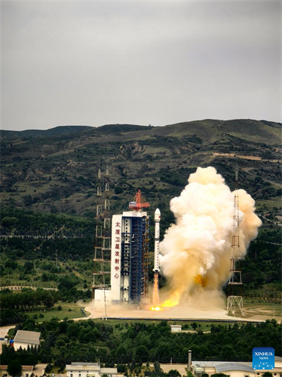 China lan?a novo satélite de observa??o da Terra com sucesso