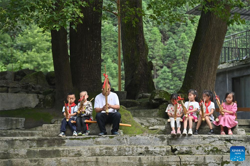 Aldeia do grupo étnico Miao na China promove revitaliza??o rural para maior desenvolvimento