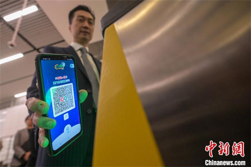 Residentes de Hong Kong e Macau poder?o usar sistema de código QR para simplificar controle fronteiri?o