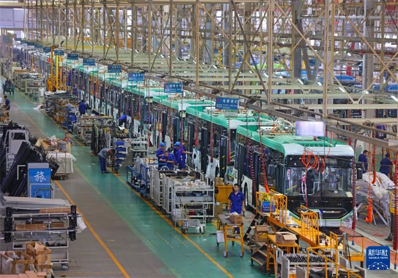 Exporta??es da Zhongtong Bus para a ásia Central e Oriente Médio aumentam