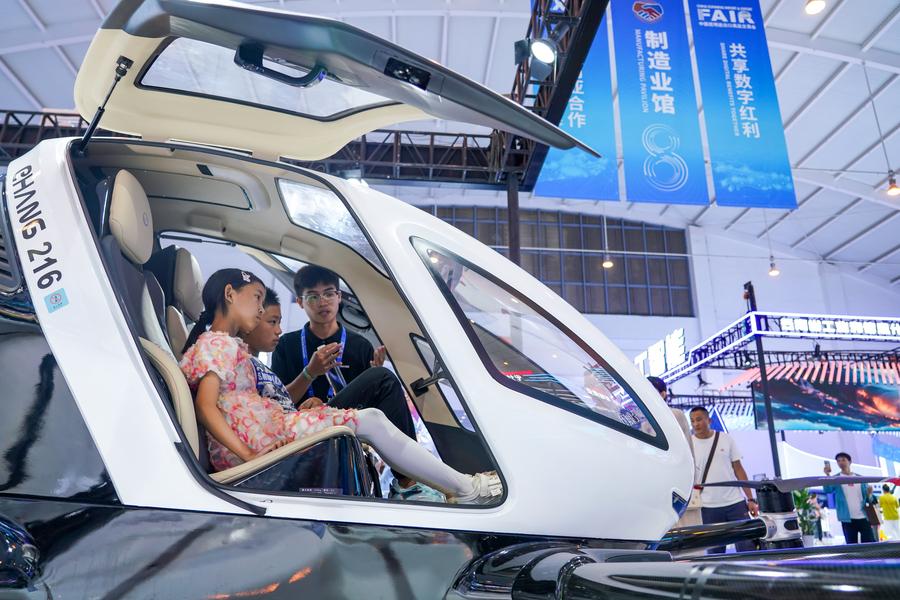 Tecnologias de ponta s?o apresentadas na 8a Exposi??o China-Sul da ásia