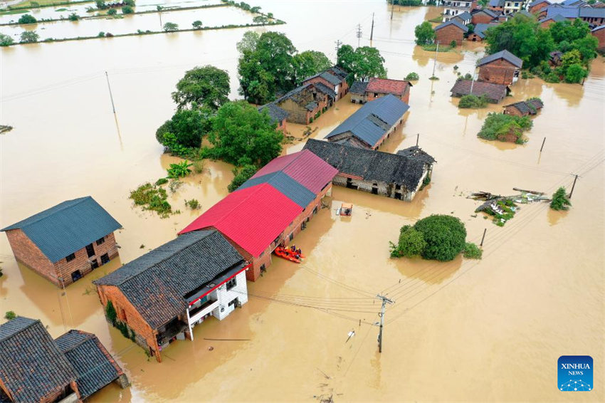 Hunan: autoridades de prote??o civil sem m?o a medir em resposta a vaga de inunda??es