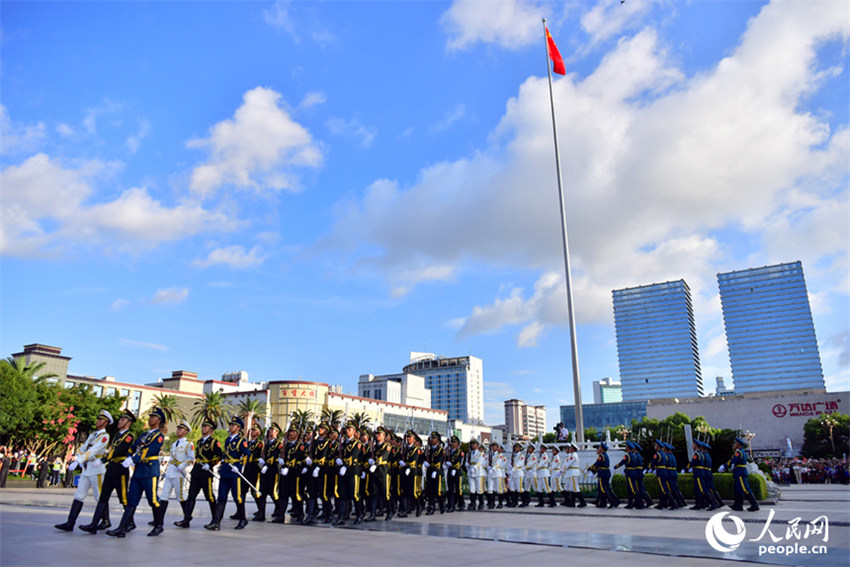 Nanchang realiza cerim?nia de hasteamento da bandeira militar para celebrar 97o aniversário de funda??o do ELP
