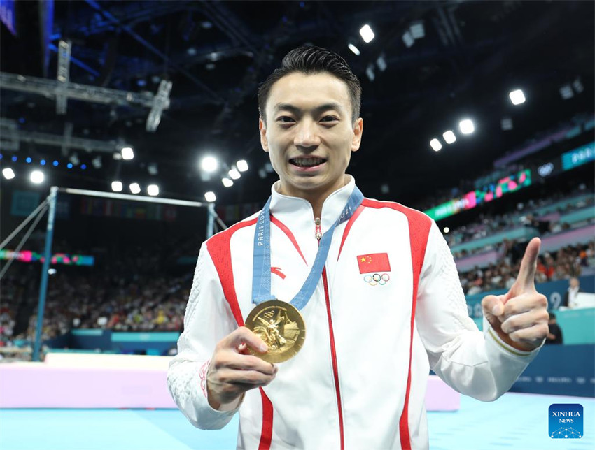 Pairs 2024: Zou Jingyuan é bicampe?o olímpico nas barras paralelas da ginástica artística