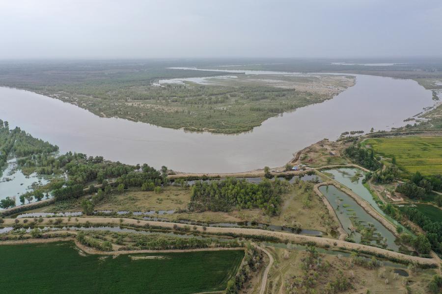 Xinjiang toma medidas de controle de inunda??es do rio Tarim