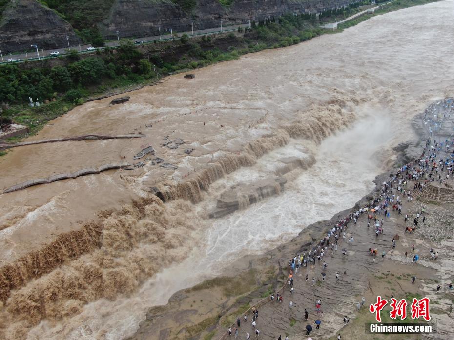 Cachoeira Hukou atinge melhor período de observa??o