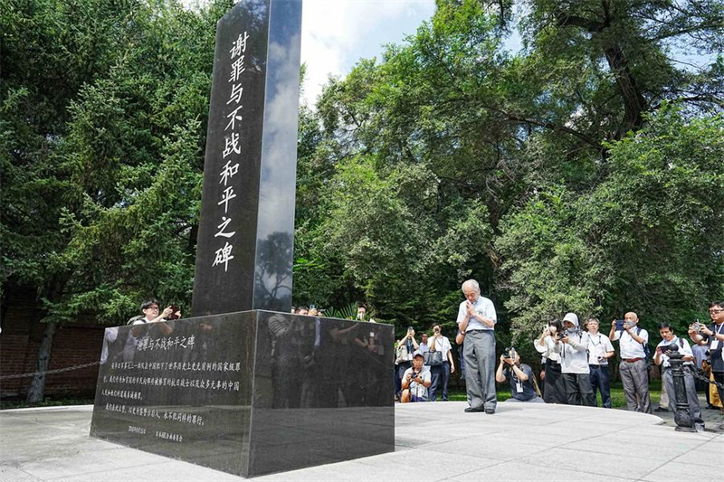 Ex-membro da unidade japonesa de guerra biológica exp?e crimes de guerra na China
