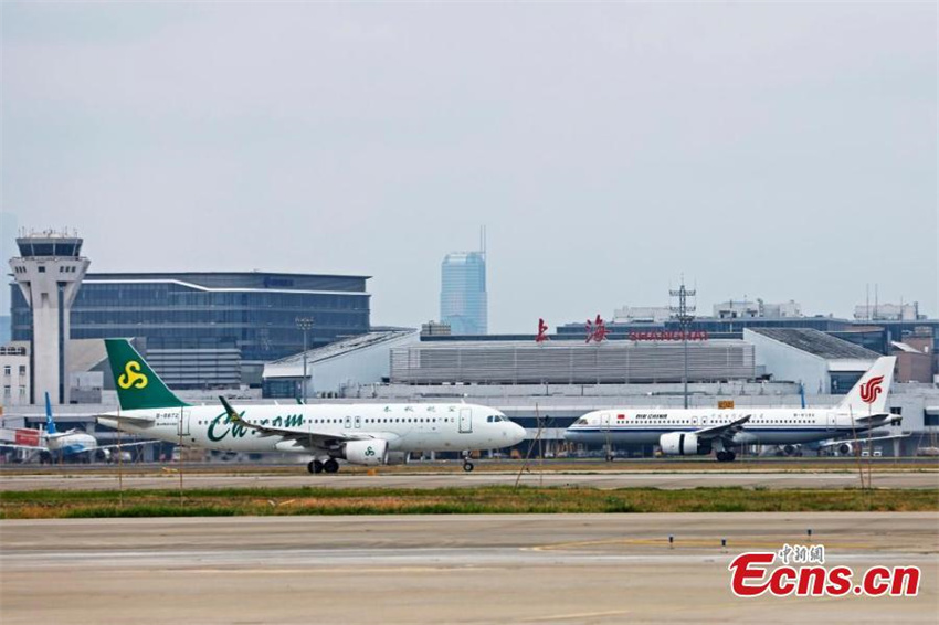 Primeiro avi?o C919 da Air China faz voo inaugural