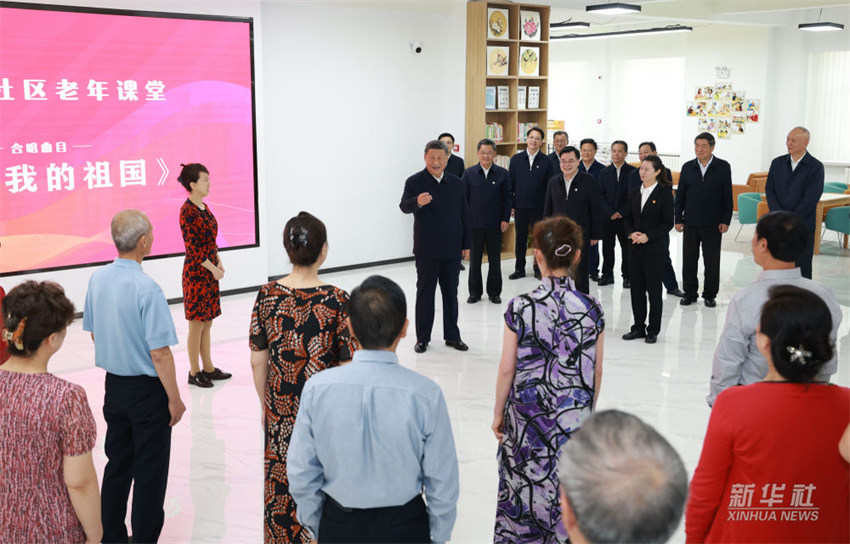 Xi Jinping inspeciona Lanzhou na Província de Gansu, no noroeste da China
