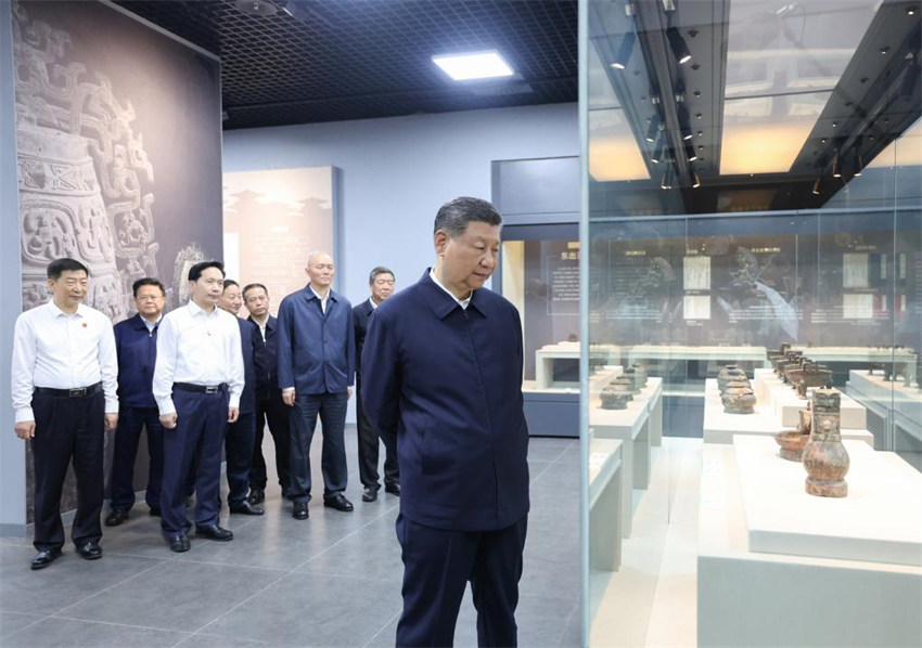Xi Jinping faz inspe??es nas províncias de Shaanxi e Gansu, no noroeste da China