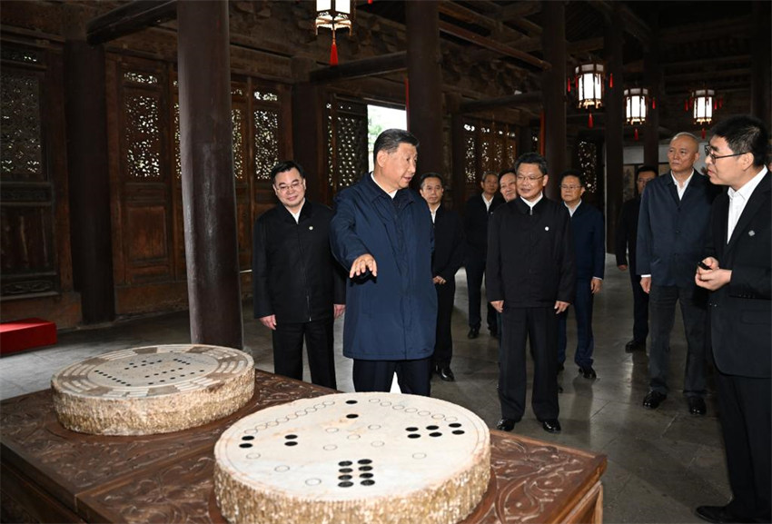 Xi Jinping faz inspe??es nas províncias de Shaanxi e Gansu, no noroeste da China