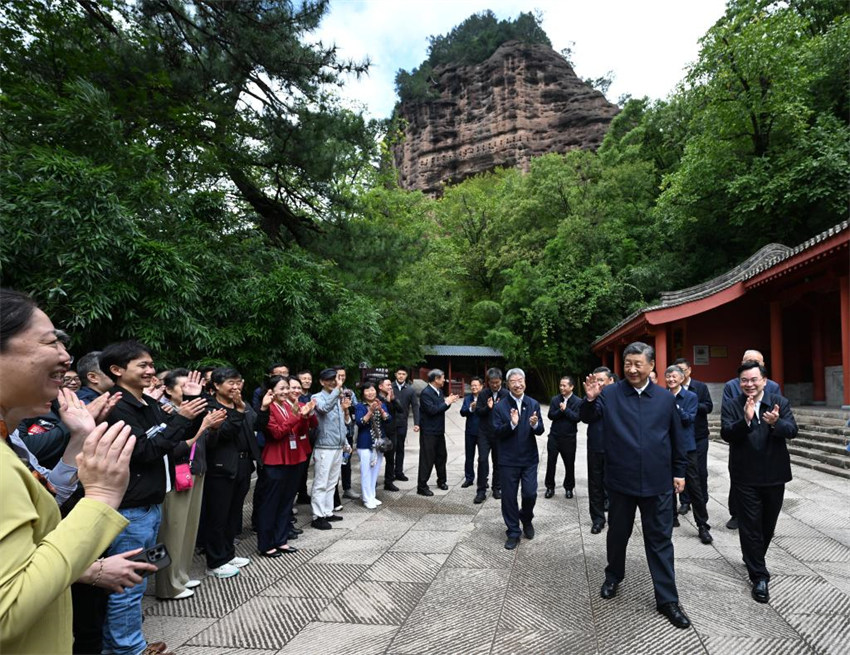 Xi Jinping faz inspe??es nas províncias de Shaanxi e Gansu, no noroeste da China