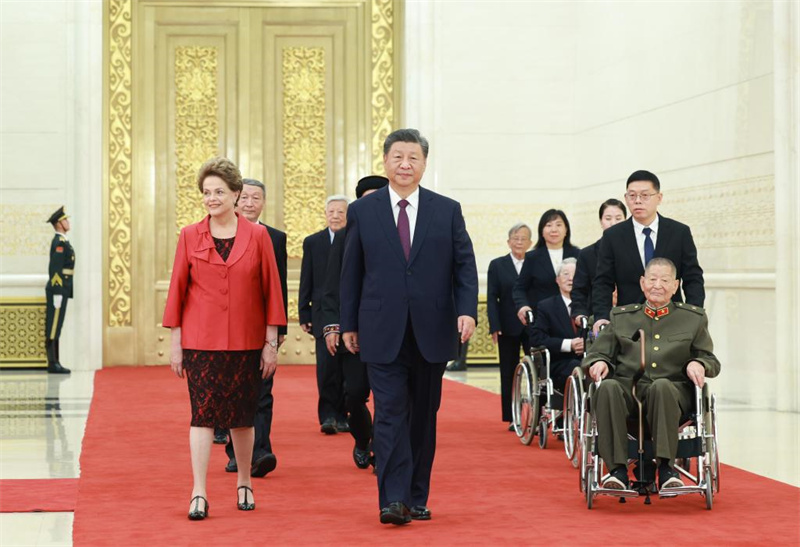 Xi Jinping estende felicita??es aos destinatários das mais altas honras estatais da China