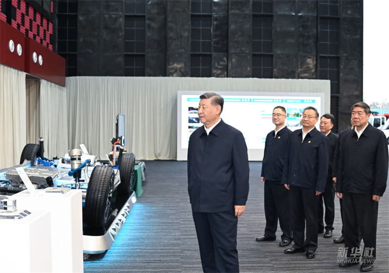 Xi Jinping destaca importancia da ciência e tecnologia no avan?o da moderniza??o chinesa