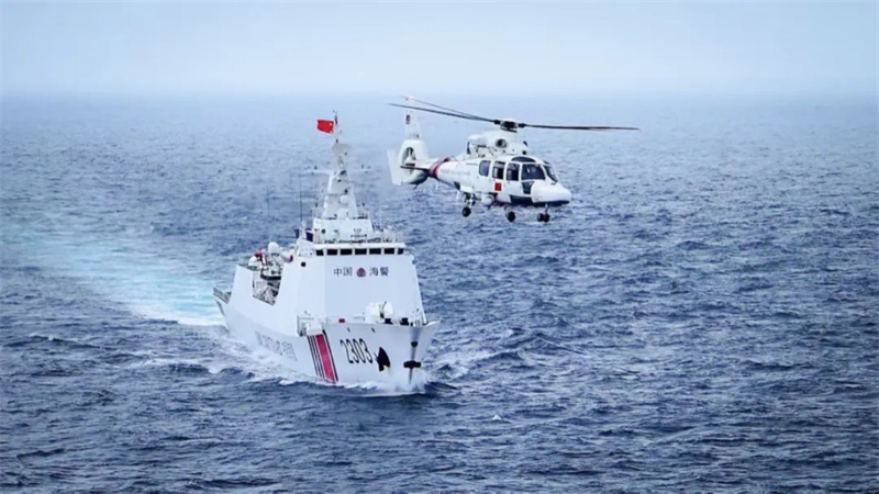 Frota da Guarda Costeira da China conclui exercícios conjuntos com parte russa