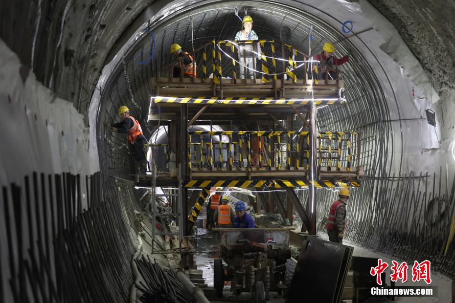 Metr? de Beijing conclui perfura??o de nova linha