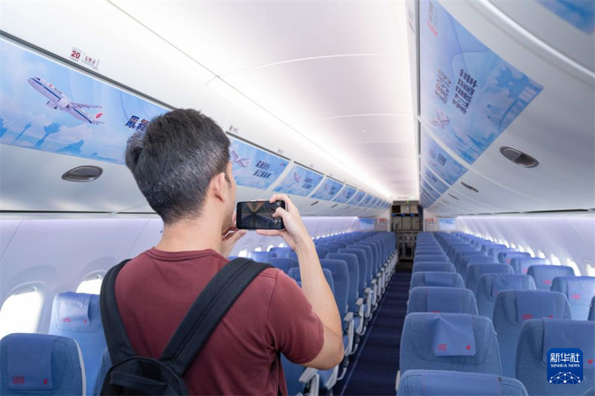 Avi?o comercial chinês C919 faz sua estreia na RAEM