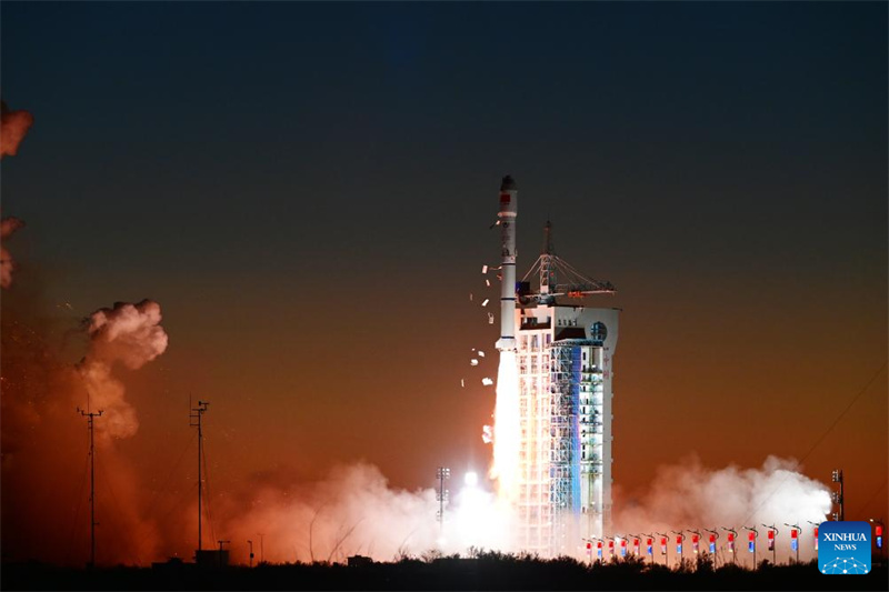 China lan?a dois novos satélites com sucesso