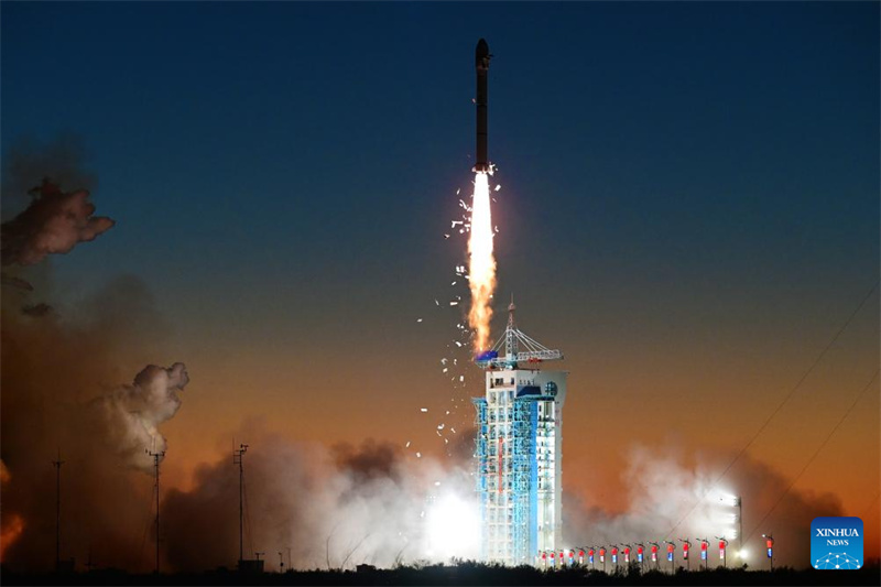 China lan?a dois novos satélites com sucesso