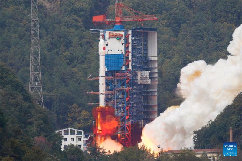 China lan?a novo satélite de teste de tecnologia de comunica??o