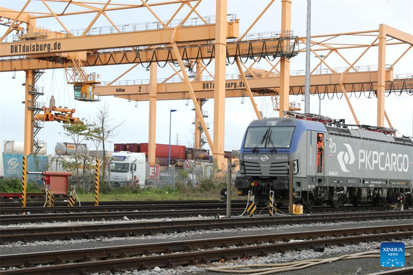 Servi?o de trem de carga China-Europa atinge marco com a chegada do 100.000o trem na Alemanha