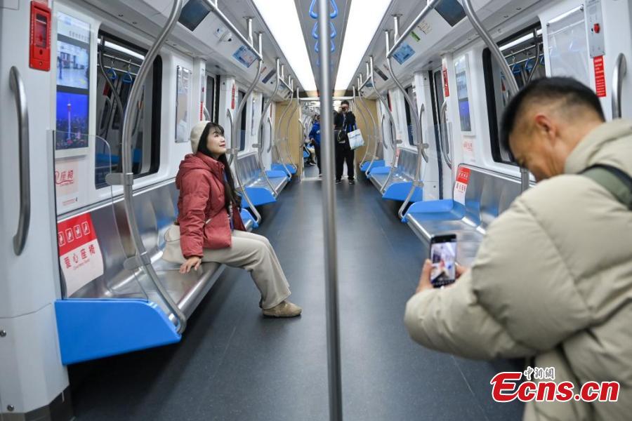 Segunda linha de metr? totalmente automatizada inicia testes em Chengdu