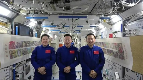 Exposi??o de arte é realizada simultaneamente na Esta??o Espacial chinesa Tiangong, em Beijing e em Macau