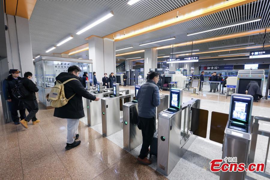 Hub de transporte da Esta??o de Chaoyang em Beijing entra em opera??o
