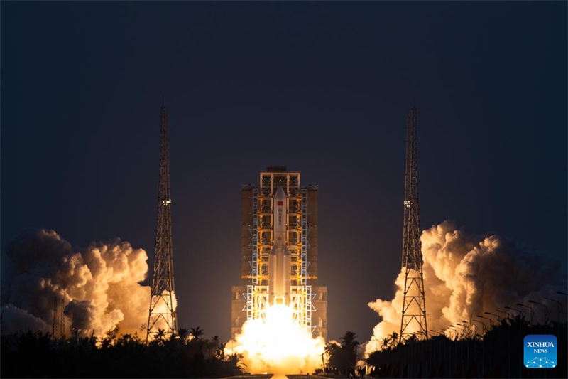 China lan?a grupo de satélites de internet