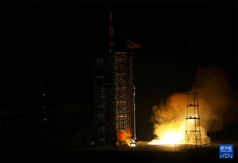 China lan?a novo grupo de satélites