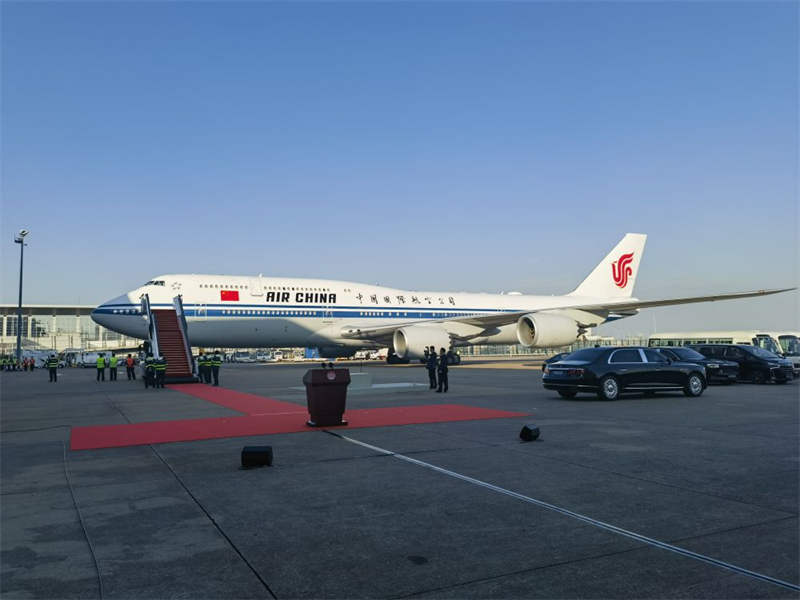 Xi Jinping chega a Macau para celebra??es de aniversário e viagem de inspe??o