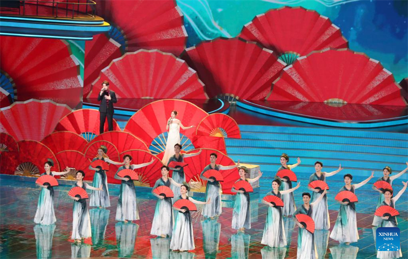 Macau realiza gala para registrar 25o aniversário de seu retorno à pátria