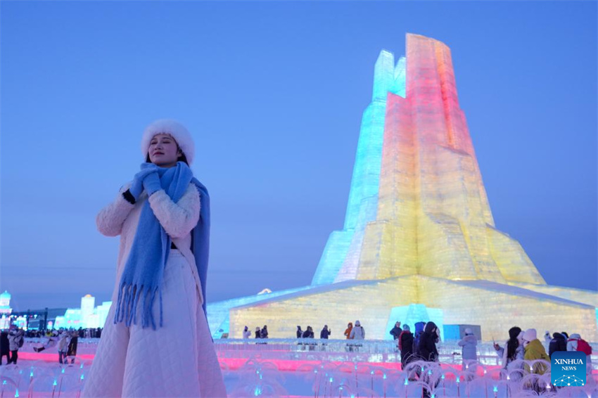 41o Festival Internacional de Gelo e Neve é inaugurado em Harbin