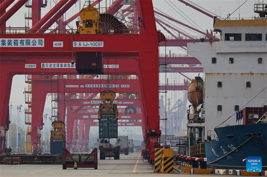 Principais portos da China est?o movimentados no início do ano novo