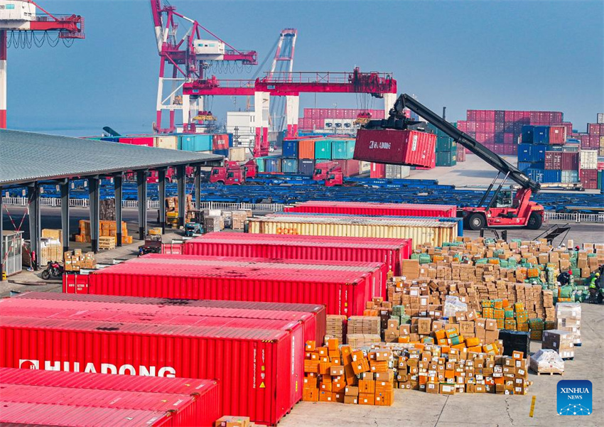 Principais portos da China est?o movimentados no início do ano novo