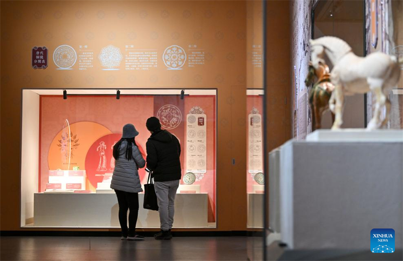 Exposi??o de relíquias culturais da dinastia Tang em Shaanxi é inaugurada em Tianjin