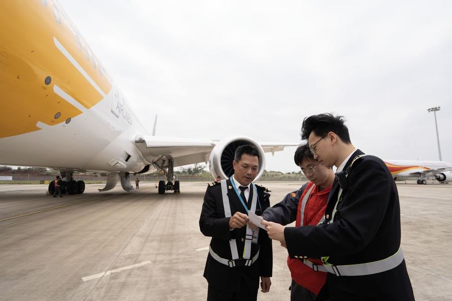 Porto de Livre Comércio de Hainan recebe primeiro pedido de manuten??o de aeronaves de entrada em 2025