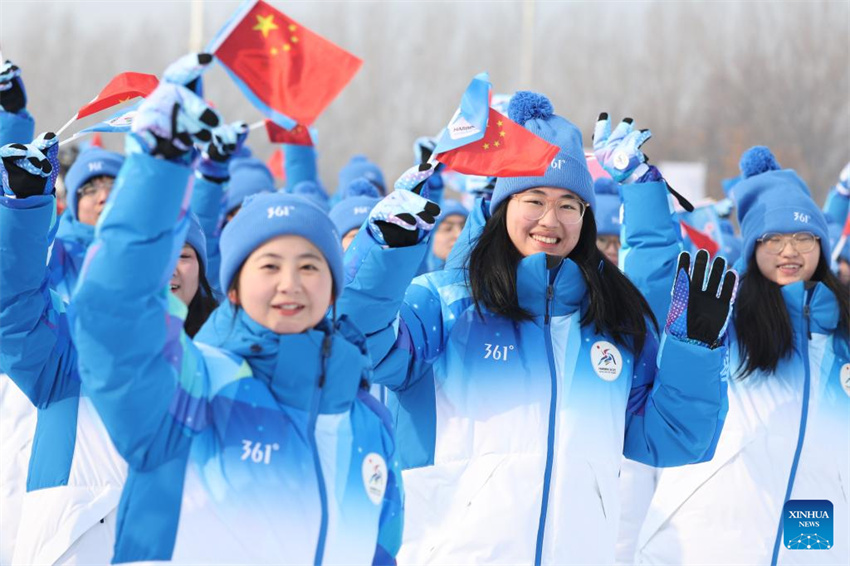 Chama para os 9o Jogos Asiáticos de Inverno é acesa em Harbin