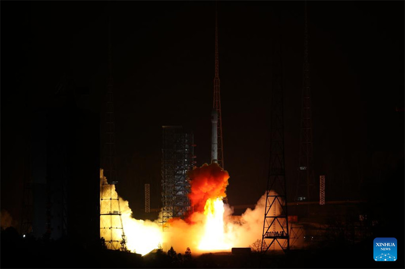 China lan?a novo satélite experimental para tecnologia de comunica??o